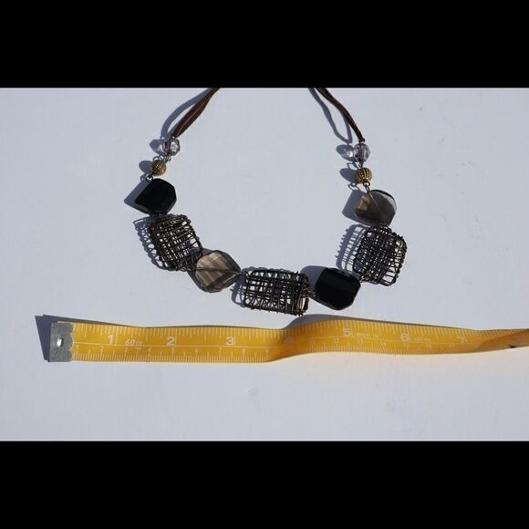 Fun fashion necklace   - Picture 3 of 4